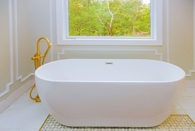Elegant Freestanding Bathtub